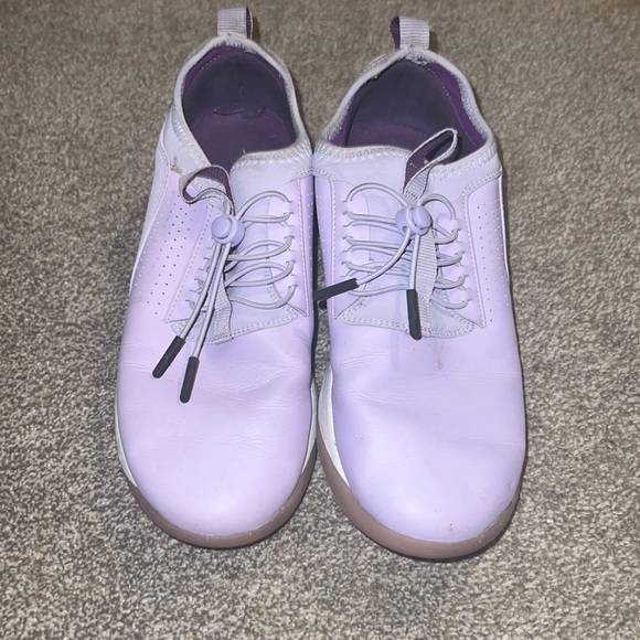 Nursing shoes - Picture 1 of 3